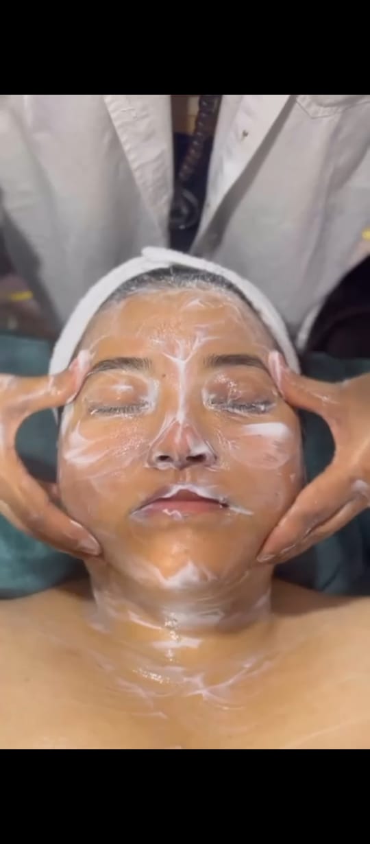 جولة في الصالون